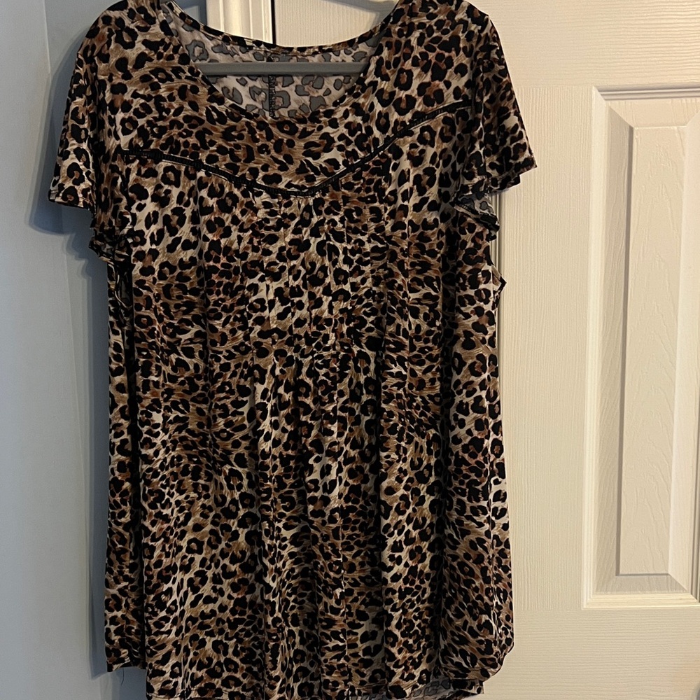 Women’s Leopard Print Short Sleeve Top - Brown/Black